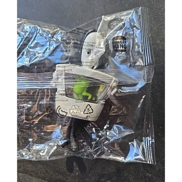 2024 Burger King The Addams Family Wednesday Toy Brand New In Plastic 17792A 3+ - Picture 3 of 5